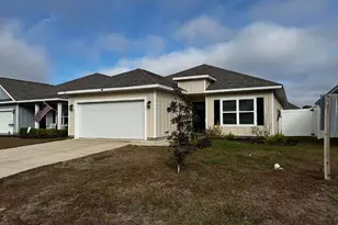 157 Blooming Cv, Crestview, FL 32539 - Photo 1