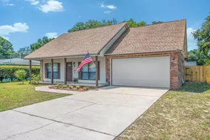 38 NW Poulton Dr, Fort Walton Beach, FL 32548 - Photo 1