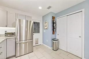 276 E Elm Ave, Crestview, FL 32536 - Photo 8