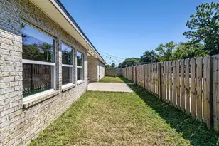 57 5th St, Shalimar, FL 32579 - Photo 30