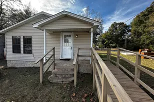 402 Church St, Crestview, FL 32539 - Photo 1