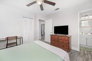 827 Boulevard De L'Orleans, Mary Esther, FL 32569 - Photo 16