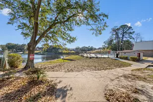 210 Pelham Rd, Fort Walton Beach, FL 32547 - Photo 2