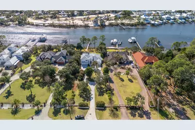 8127 N Lagoon Drive, Panama City Beach, FL 32408 - Photo 2