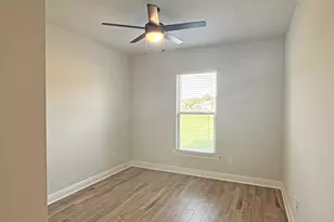 331 E Tweet St, Freeport, FL 32439 - Photo 14