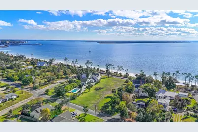 1108 W Beach Drive, Panama City, FL 32401 - Photo 10