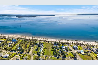 1108 W Beach Drive, Panama City, FL 32401 - Photo 16