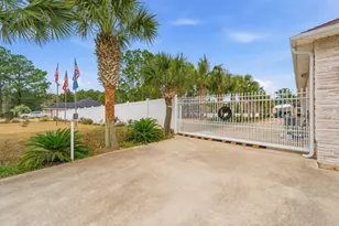 7456 Woodmont Rd, Navarre, FL 32566 - Photo 4