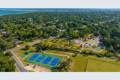 342 SE Hollywood Boulevard, Fort Walton Beach, FL 32548 - Photo 74