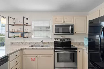8436 Gulf Boulevard #UNIT 721, Navarre, FL 32566 - Photo 10