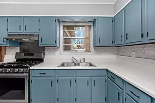 235 SW Deluna Rd, Fort Walton Beach, FL 32548 - Photo 2