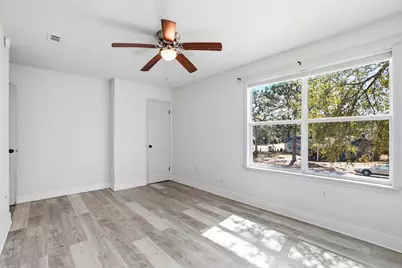 1636 E 1st Avenue, Crestview, FL 32539 - Photo 32