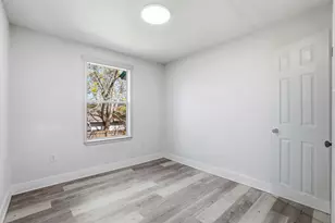 1636 E 1st Ave, Crestview, FL 32539 - Photo 24