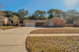 60 NW Linwood Rd, Fort Walton Beach, FL 32547 - Photo 2