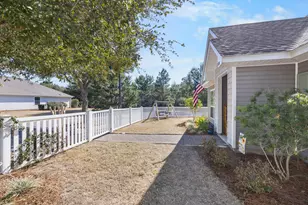 110 Cornelia St, Freeport, FL 32439 - Photo 6