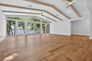 1013 Lake Dr, Niceville, FL 32578 - Photo 2