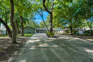 1013 Lake Dr, Niceville, FL 32578 - Photo 42