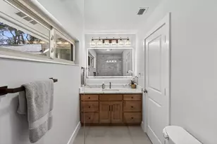 1013 Lake Dr, Niceville, FL 32578 - Photo 20