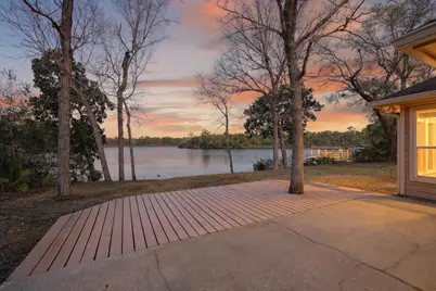 1013 Lake Drive, Niceville, FL 32578 - Photo 4