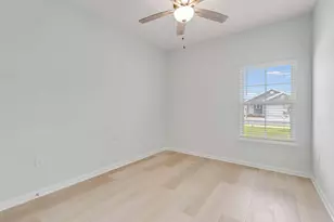 24 Riverwalk Cir, Freeport, FL 32439 - Photo 8