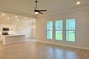 251 E Tweet St, Freeport, FL 32439 - Photo 6