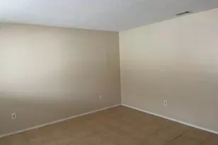 201 E College Blvd, Niceville, FL 32578 - Photo 4