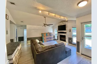 309 Springwood Circle, Crestview, FL 32536 - Photo 8