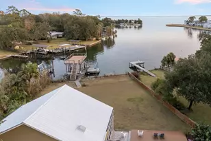 27 Old Ferry Rd, Shalimar, FL 32579 - Photo 2