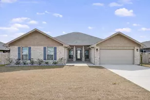 5833 Crestlake Dr, Crestview, FL 32536 - Photo 1