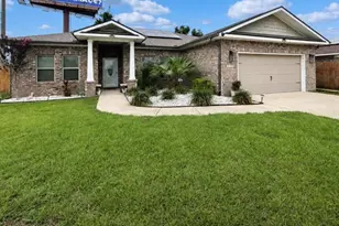 2 W Casa Loma Dr, Mary Esther, FL 32569 - Photo 2