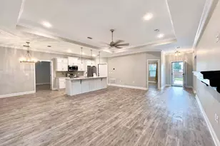2 W Casa Loma Dr, Mary Esther, FL 32569 - Photo 4