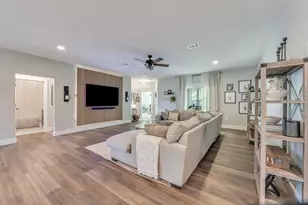 320 N Cedar Ave, Niceville, FL 32578 - Photo 4