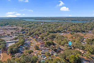 320 N Cedar Ave, Niceville, FL 32578 - Photo 34
