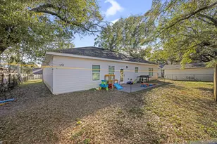320 N Cedar Ave, Niceville, FL 32578 - Photo 30