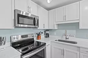 9902 S Thomas Dr, Panama City Beach, FL 32408 - Photo 8