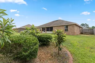 9722 Misty Meadow Ln, Navarre, FL 32566 - Photo 4