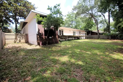 1016 Pine Lake Drive, Niceville, FL 32578 - Photo 32