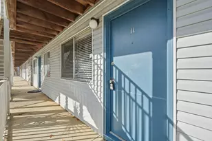 201 E College Blvd, Niceville, FL 32578 - Photo 6