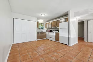 201 E College Blvd, Niceville, FL 32578 - Photo 12