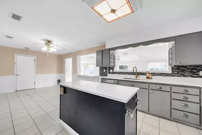 27 Magnolia Avenue, Shalimar, FL 32579 - Photo 6