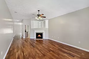 2490 S Lakeview Dr, Crestview, FL 32536 - Photo 2