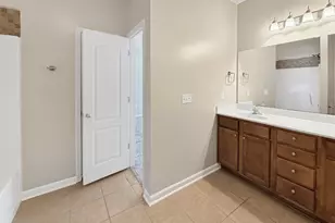 2490 S Lakeview Dr, Crestview, FL 32536 - Photo 6