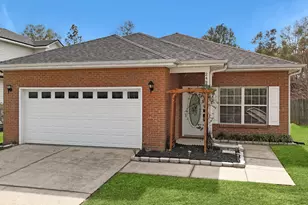 2490 S Lakeview Dr, Crestview, FL 32536 - Photo 1