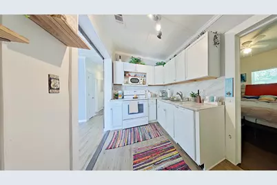 10 N Jamaica Street, Pensacola, FL 32507 - Photo 10