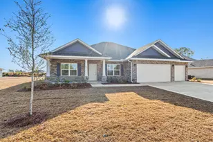 923 Coastal Breeze Dr, Freeport, FL 32439 - Photo 2
