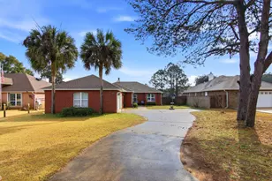 2708 Creeks Edge Ln, Navarre, FL 32566 - Photo 1