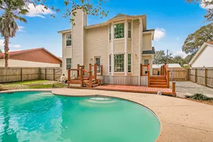 507 Matthew St, Niceville, FL 32578 - Photo 1