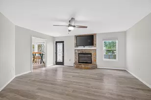 507 Matthew St, Niceville, FL 32578 - Photo 8