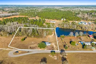 3272 Twin Lks Dr, Bonifay, FL 32425 - Photo 2