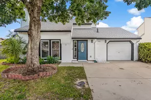 351 NW Canterbury Circle, Fort Walton Beach, FL 32548 - Photo 2